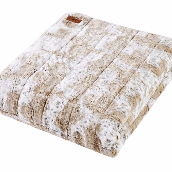 Frye Bedding Frye 3piece King Faux Fur Comforter Quilt Set Poshmark
